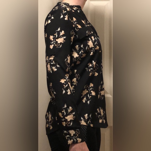 Small - Calvin Klein black print blouse - Picture 2 of 4